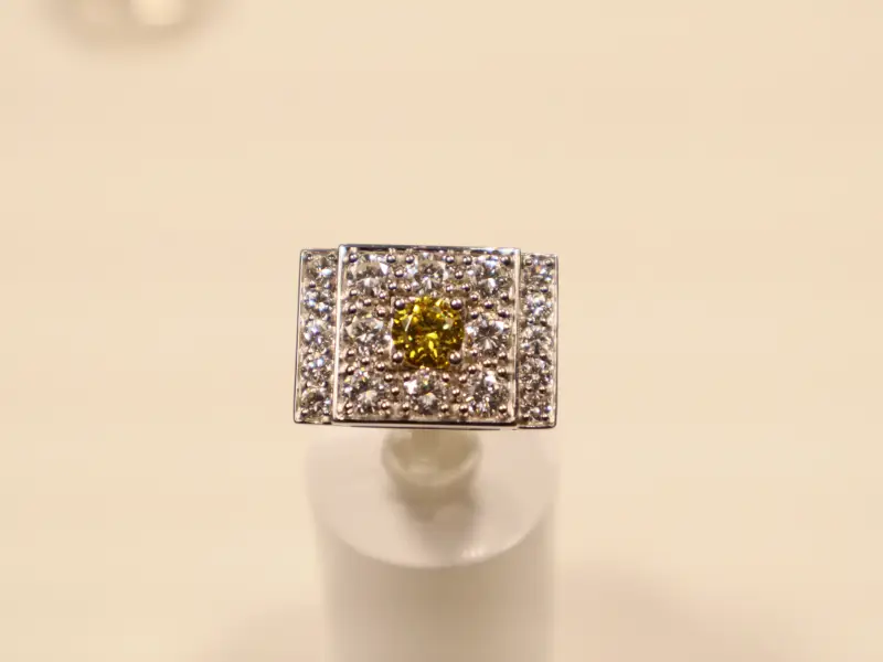 Bague Diamant or et saphir jaune Voiron Isère